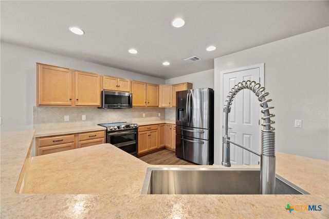 785 Kingfisher Lane, Leander, TX 78641