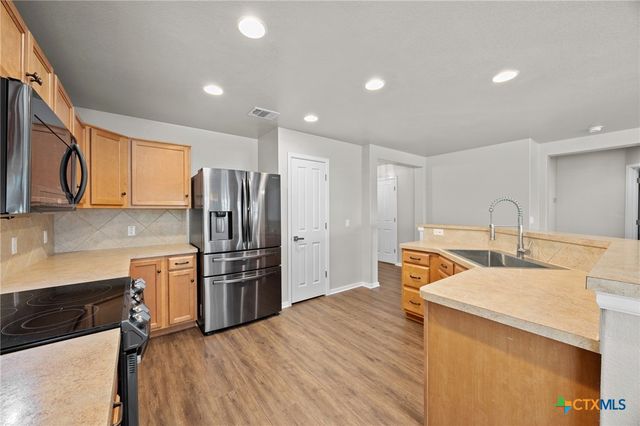 785 Kingfisher Lane, Leander, TX 78641
