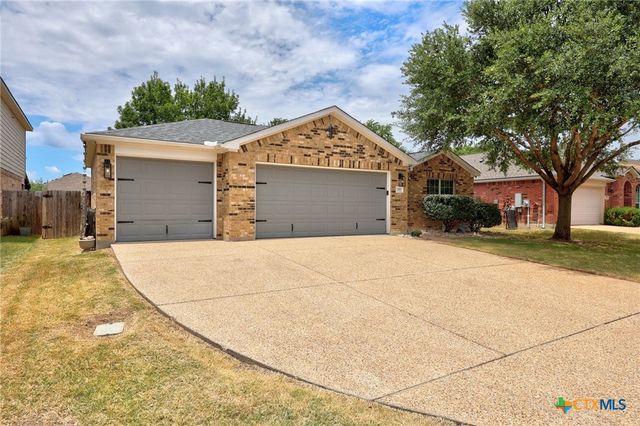 785 Kingfisher Lane, Leander, TX 78641