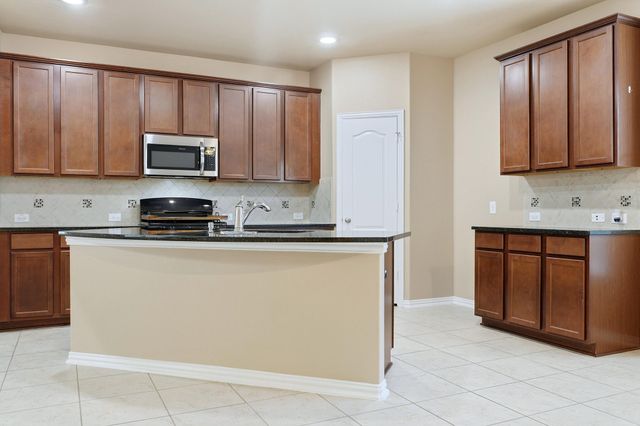 2716 Sunshade Court, Pearland, TX 77584