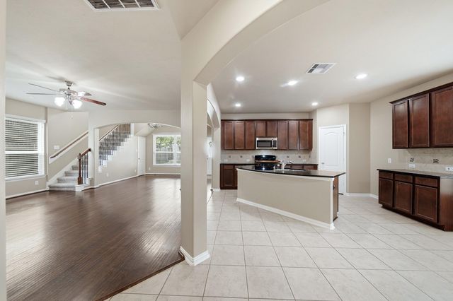 2716 Sunshade Court, Pearland, TX 77584