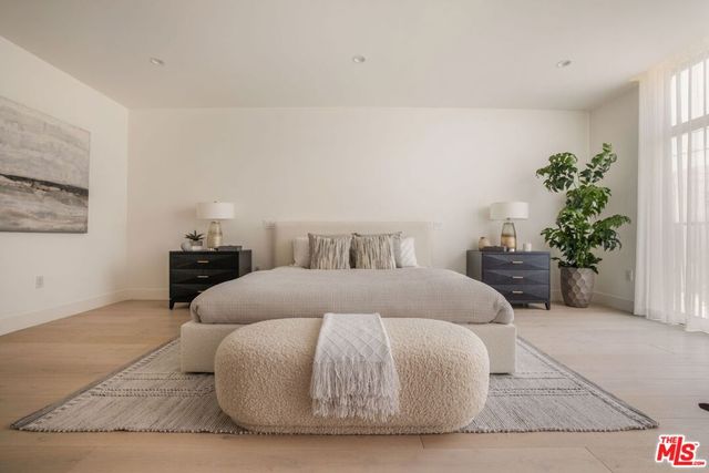 425 N Palm Drive 402, Beverly Hills, CA 90210