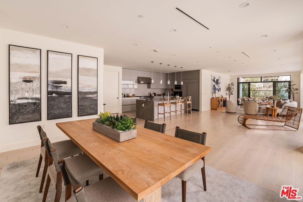 425 N Palm Drive 402, Beverly Hills, CA 90210