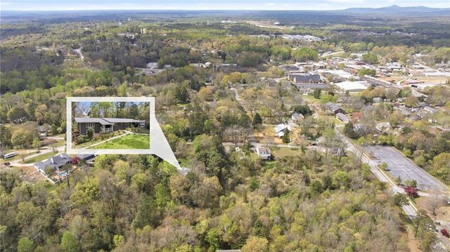 490 Maple Street, Cornelia, GA 30531
