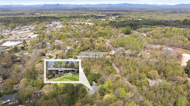 490 Maple Street, Cornelia, GA 30531