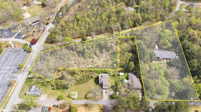 490 Maple Street, Cornelia, GA 30531