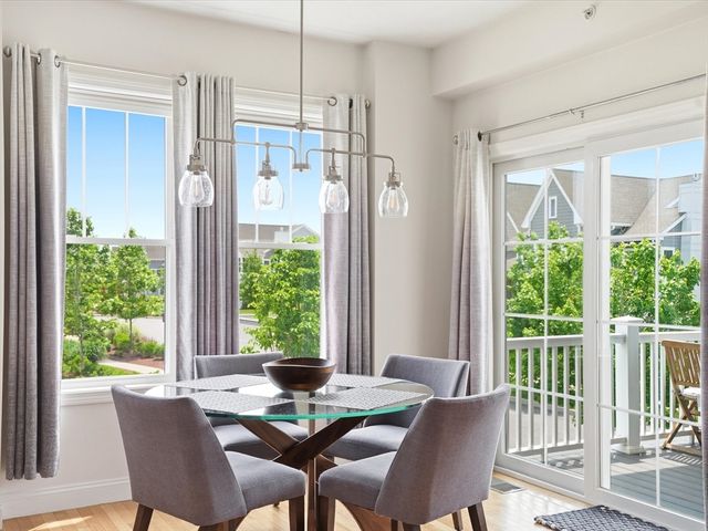 2 Blackberry Ln, Plymouth, MA 02360