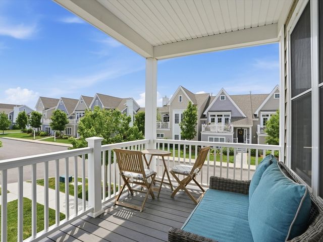 2 Blackberry Ln, Plymouth, MA 02360