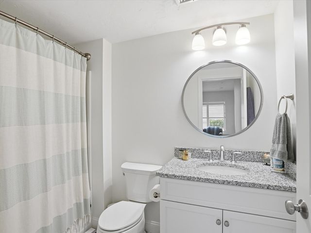 2 Blackberry Ln, Plymouth, MA 02360