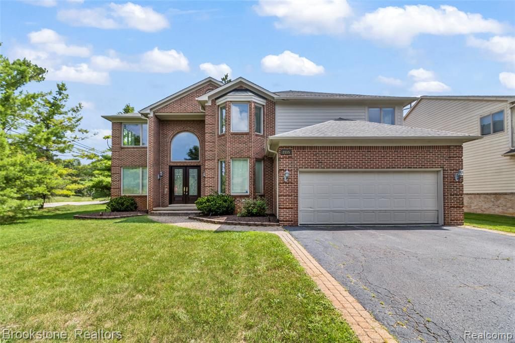 2115 Aldwin Drive, West Bloomfield, MI 48324