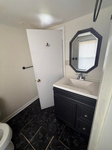 116 Front AVE, Salem, VA 24153