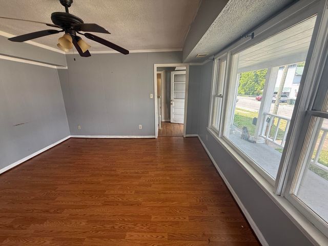 116 Front AVE, Salem, VA 24153