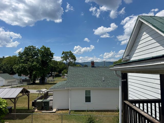 116 Front AVE, Salem, VA 24153