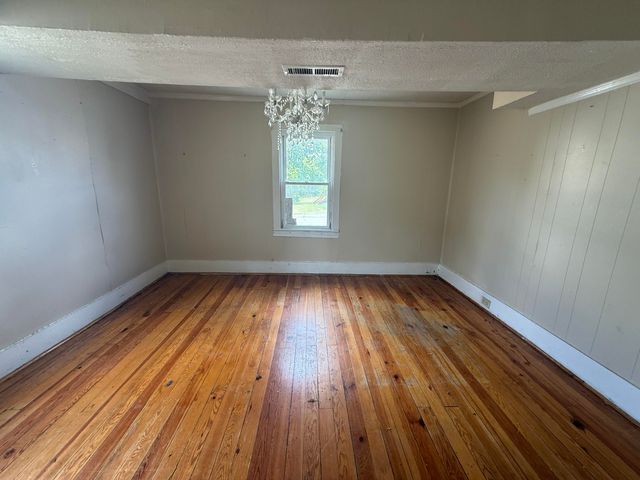 116 Front AVE, Salem, VA 24153