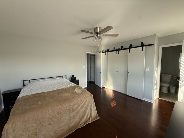 1172 Hill Crest Drive, Carol Stream, IL 60188