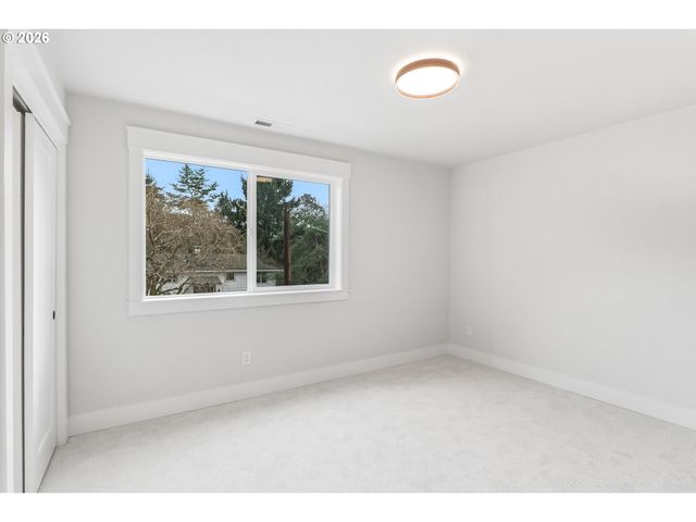 3911 Se INSLEY St, Portland, OR 97202