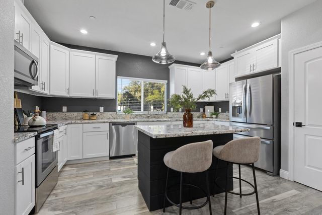 3307 12th Ave, Sacramento, CA 95817