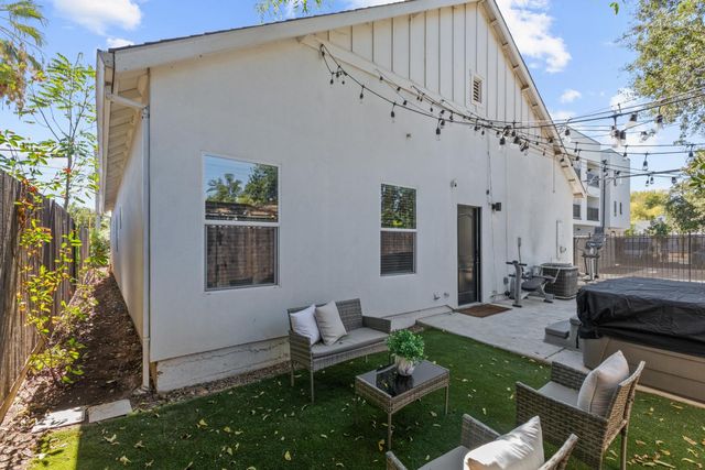 3307 12th Ave, Sacramento, CA 95817