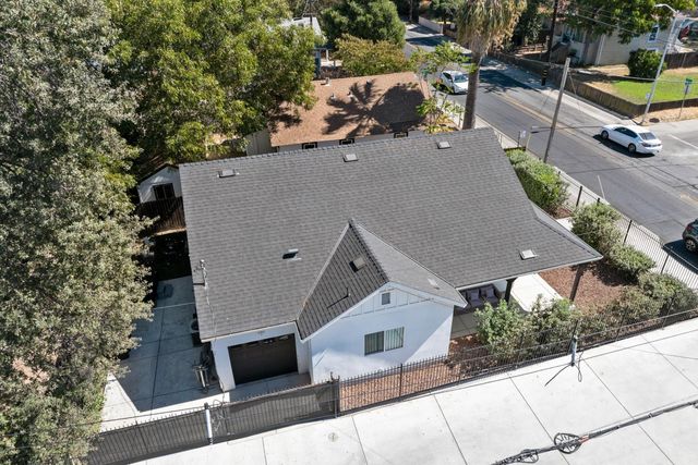 3307 12th Ave, Sacramento, CA 95817