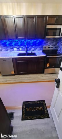 15 Michigan Street, Mount Clemens, MI 48043