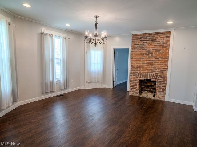 1045 Laird Avenue, Parkersburg, WV 26101