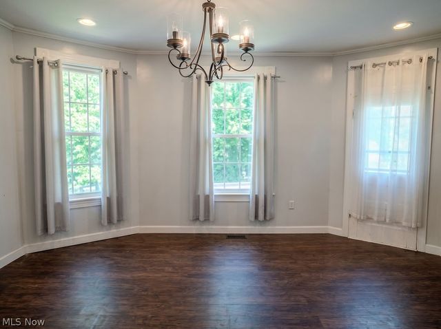 1045 Laird Avenue, Parkersburg, WV 26101