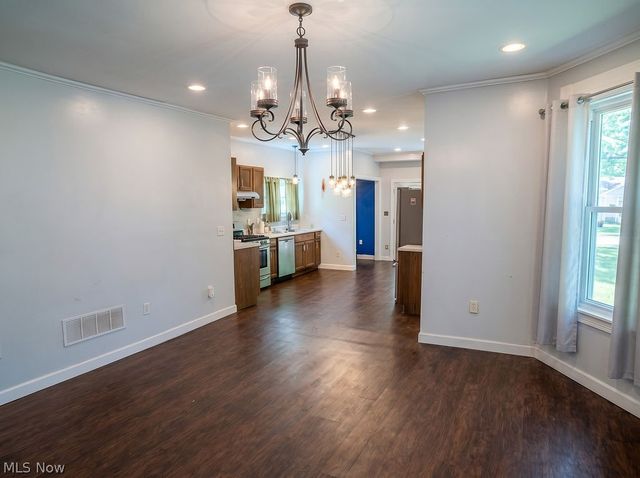 1045 Laird Avenue, Parkersburg, WV 26101