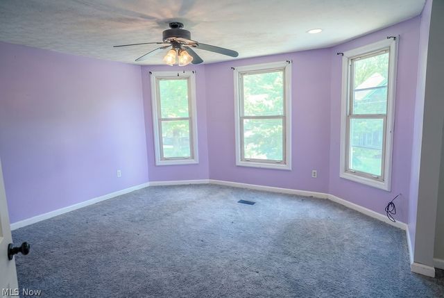 1045 Laird Avenue, Parkersburg, WV 26101