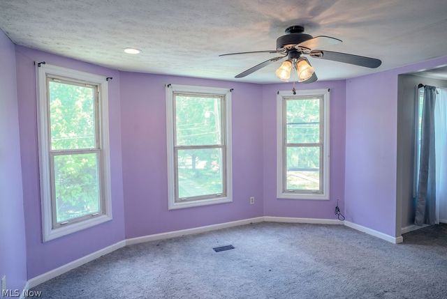 1045 Laird Avenue, Parkersburg, WV 26101
