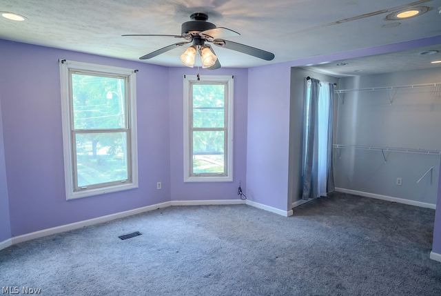 1045 Laird Avenue, Parkersburg, WV 26101