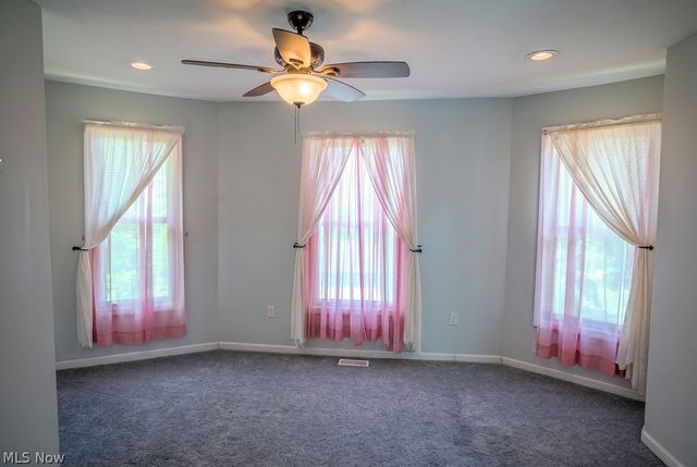 1045 Laird Avenue, Parkersburg, WV 26101