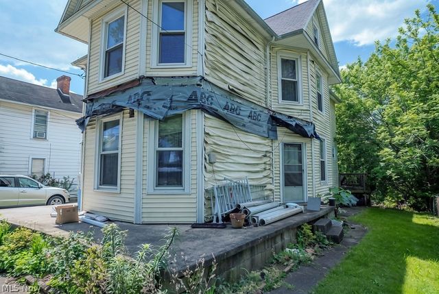 1045 Laird Avenue, Parkersburg, WV 26101