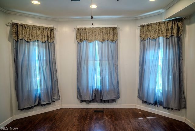 1045 Laird Avenue, Parkersburg, WV 26101
