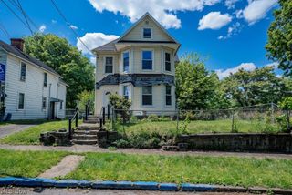 1045 Laird Avenue, Parkersburg, WV 26101