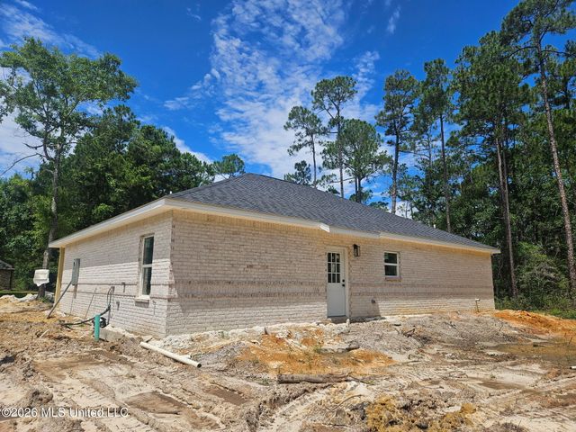 628 Oak Street, Ocean Springs, MS 39564