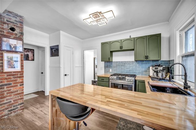 3808-3810 E 149th Street, Cleveland, OH 44128