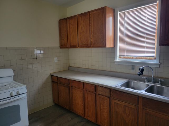 215 W 105th Place, Chicago, IL 60628