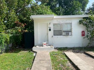 1861 NW 49th St, Miami, FL 33142