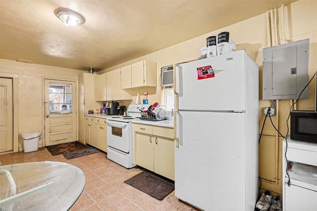 842 MERIDIAN AVENUE, Lakeland, FL 33801