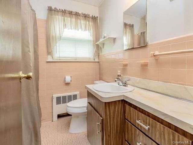 34 Maple Street, Greenvale, NY 11548