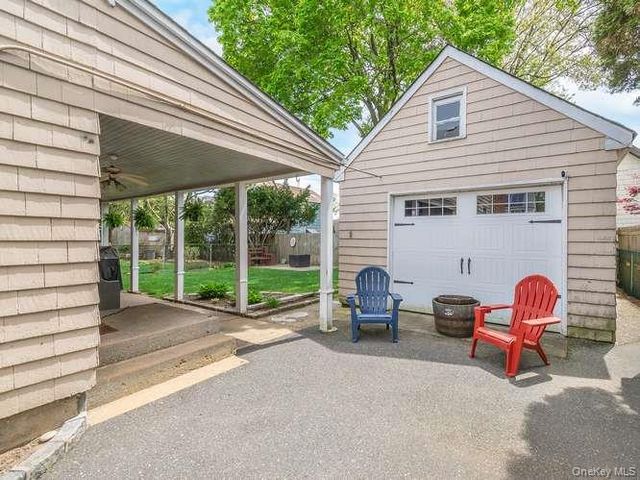 34 Maple Street, Greenvale, NY 11548