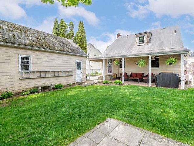 34 Maple Street, Greenvale, NY 11548
