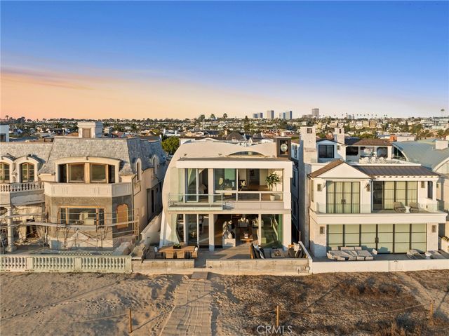 2144 E Oceanfront, Newport Beach, CA 92661