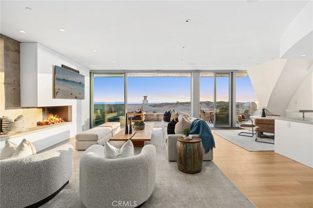 2144 E Oceanfront, Newport Beach, CA 92661
