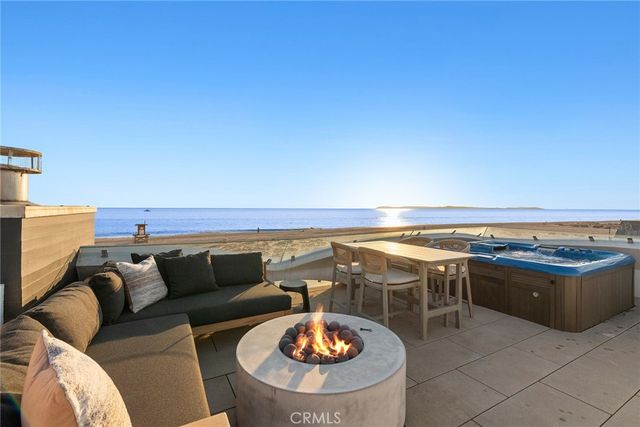 2144 E Oceanfront, Newport Beach, CA 92661