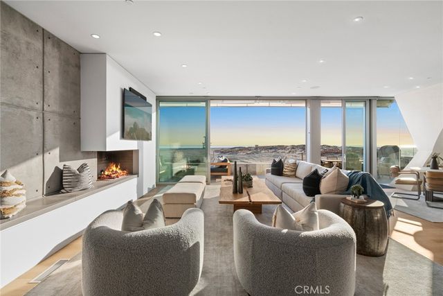 2144 E Oceanfront, Newport Beach, CA 92661