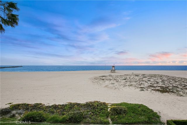 2144 E Oceanfront, Newport Beach, CA 92661