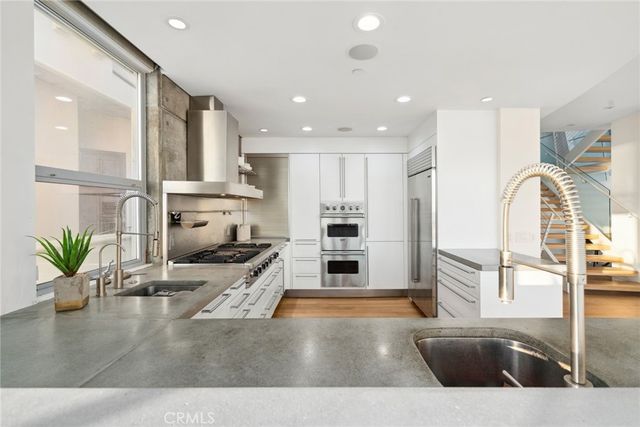 2144 E Oceanfront, Newport Beach, CA 92661