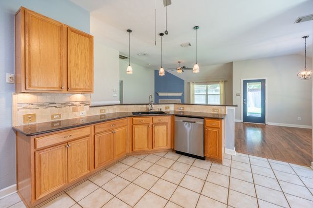 514 Renee Drive, Euless, TX 76040