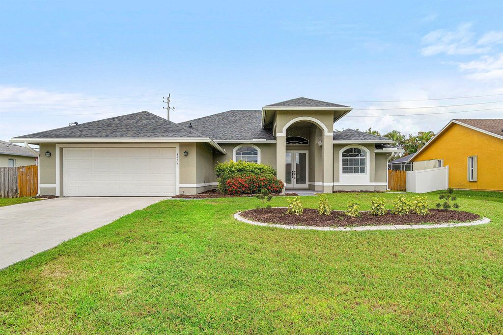 3425 SE Bevil Avenue, Port St Lucie, FL 34984